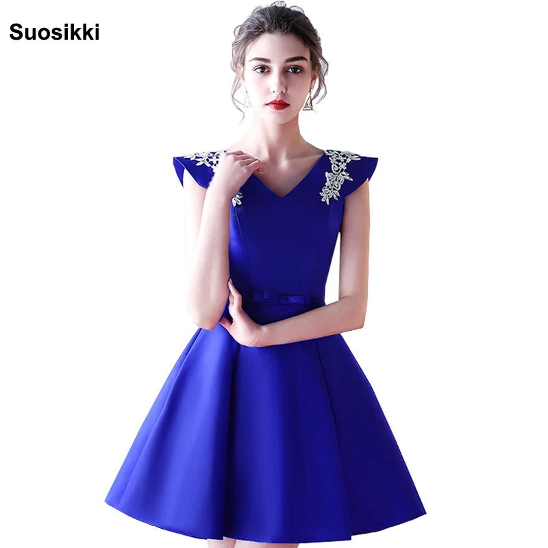 Suosikki Evening Dresses Beading Sequins Vestidos Cap Sleeve Vestido De Renda Black satin Lace Evening Dress Short 2018