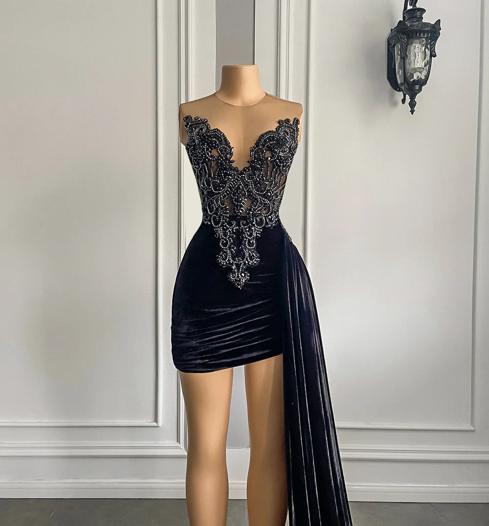 New Arrival Beaded Embroidery Women Homecoming Gowns Black Velvet Short Prom Dresses 2024 With Side Train